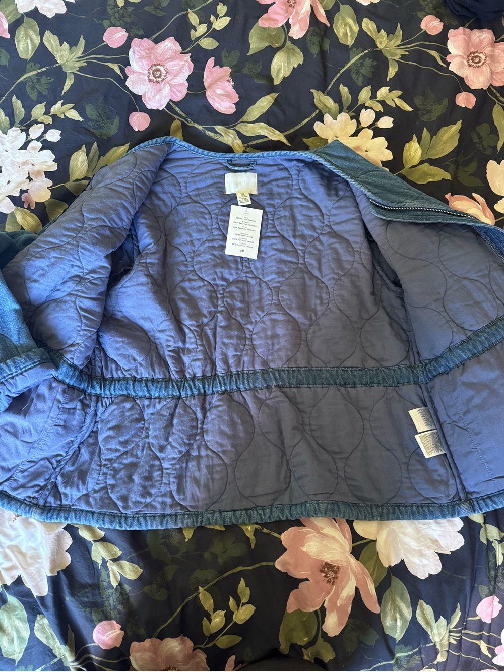 NWT Women’s Quilted Cinch-Waist Denim Zip Jacket (Thick) - Picture 2 of 10